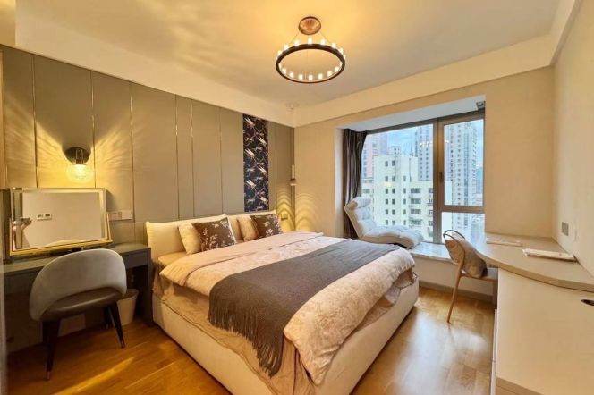 3BR Apartment near Shankang Li with Floor-to-Ceiling Windows
