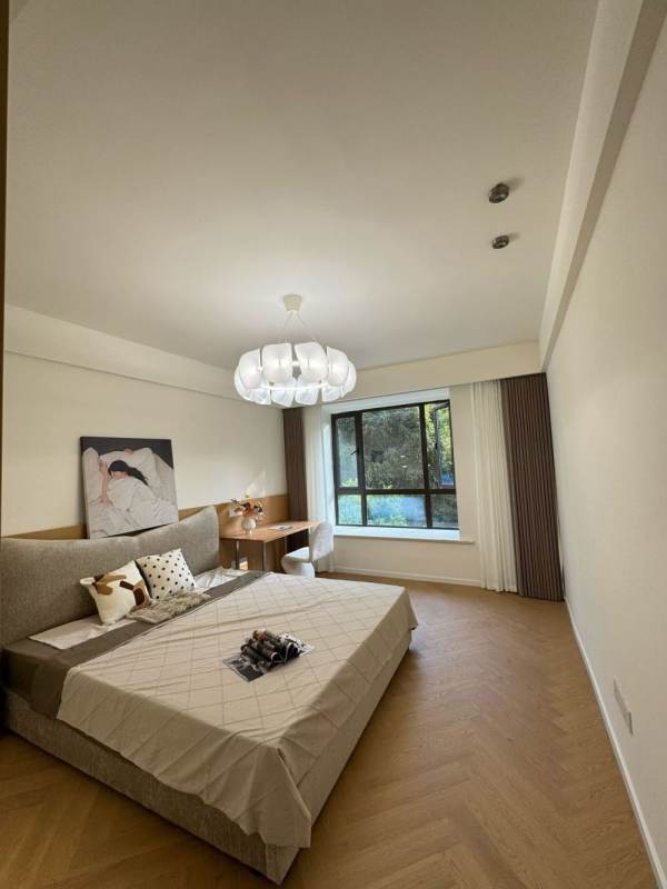 Housing image — Bedroom