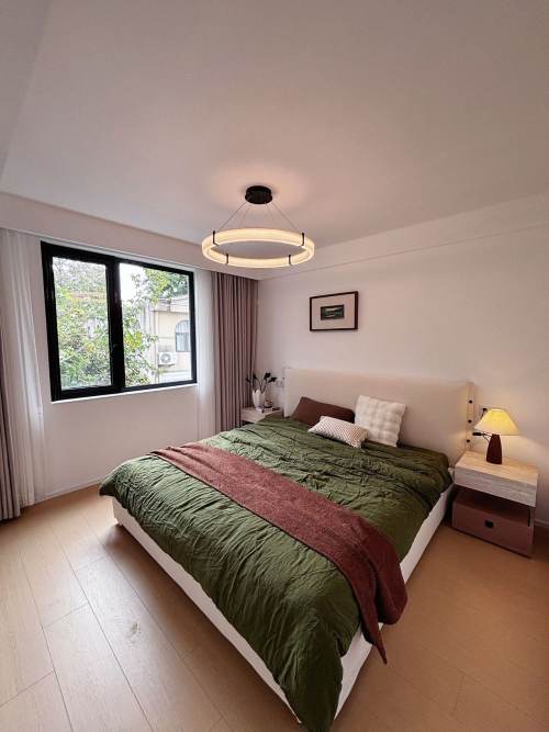Housing image — Bedroom