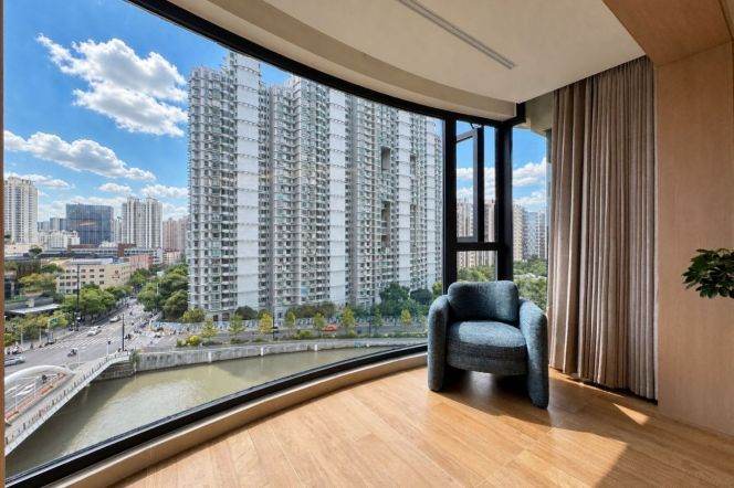 Spacious 3BR Apartment in Suzhou Creek North with Outstanding View (L3/L4)
