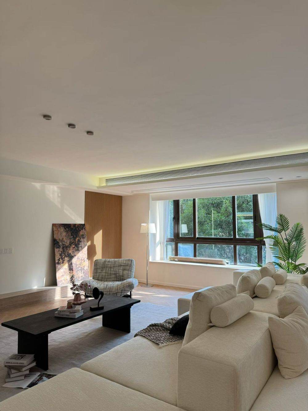 Housing image — Living Room