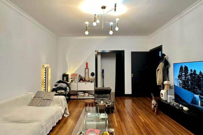 Spacious 1BR Heritage Apartment in Old Xuhui (L10)