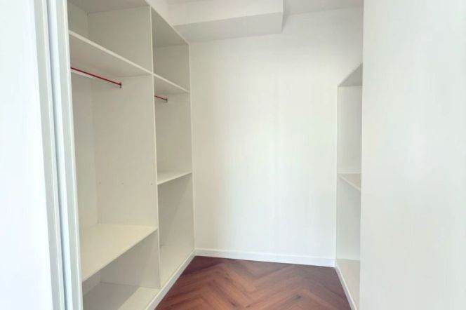 Spacious 1BR Apartment near Jiaotong University Metro (L10/L11)