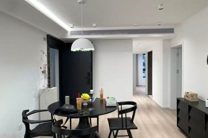 High-Floor 3BR Apartment (L9)