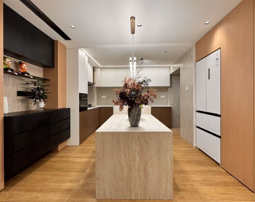 Housing image — Kitchen