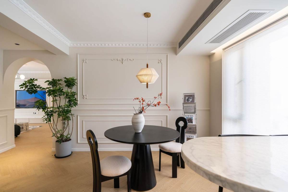 Housing image — Dining Area