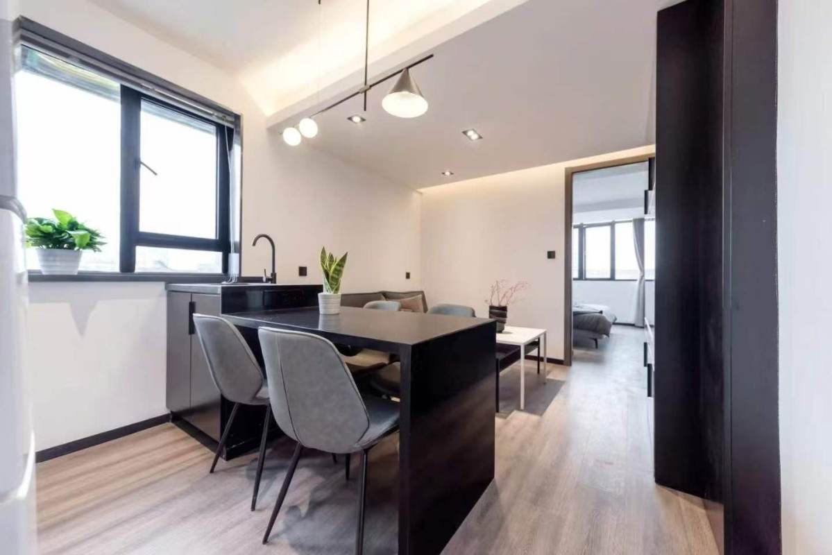 Housing image — Dining Area