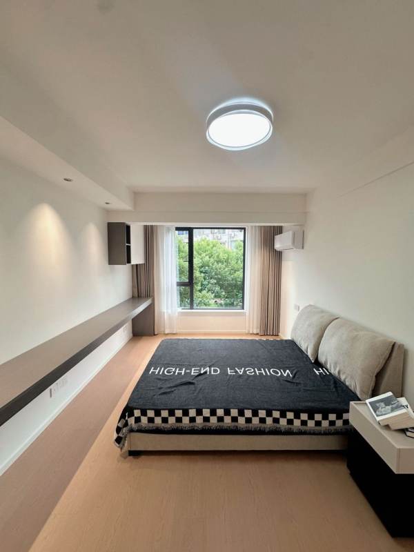 Housing image — Bedroom