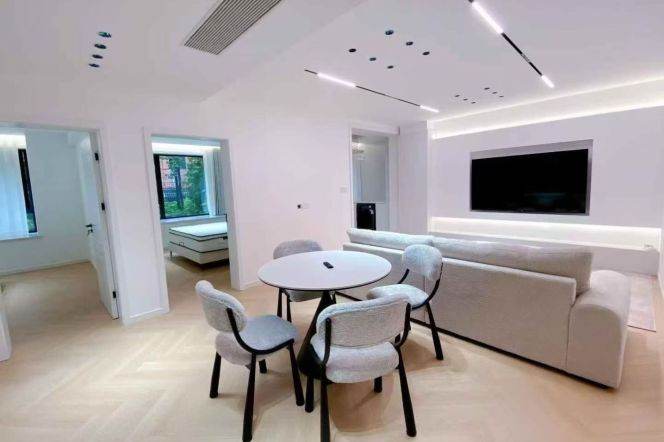 2BR Apartment in Gubei (L2)
