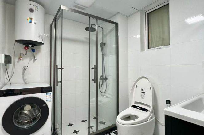 2BR Apartment in Jing'an (L7)