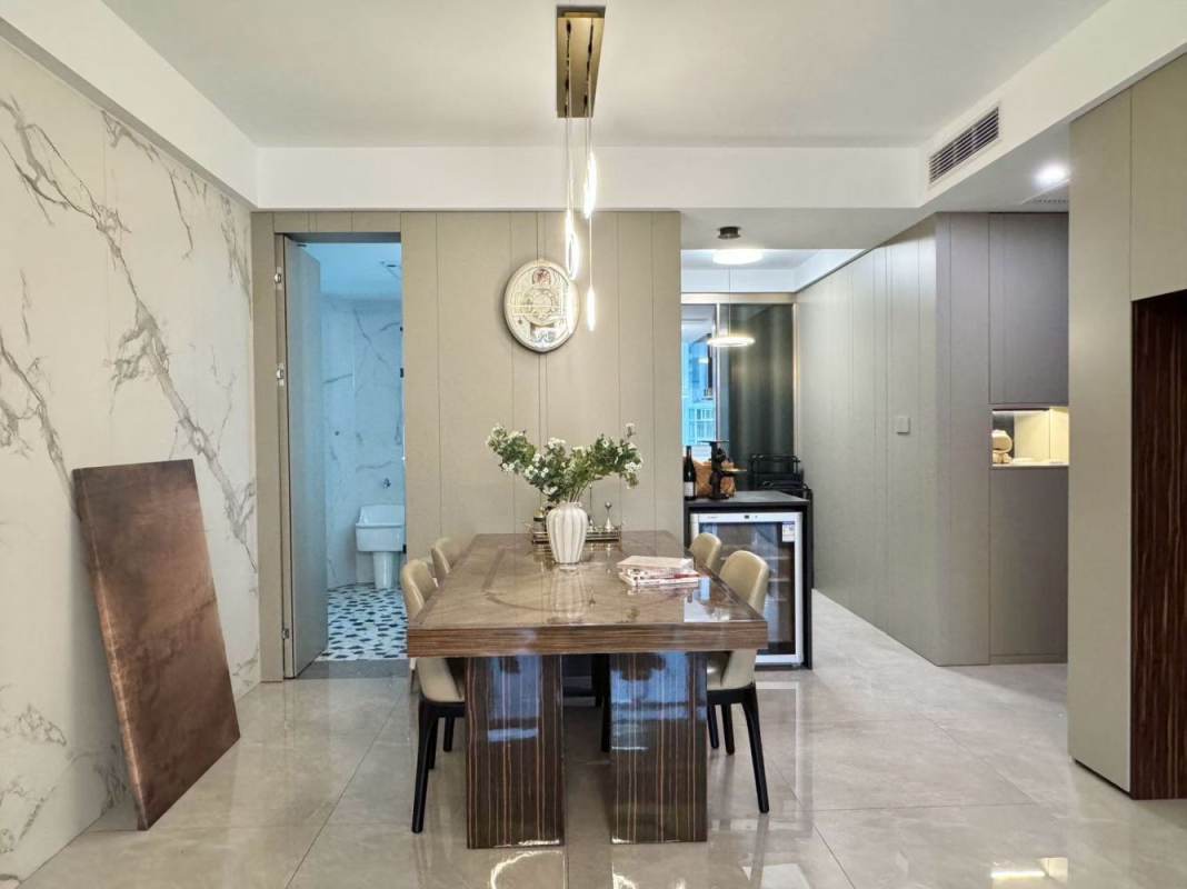 Housing image — Dining Area