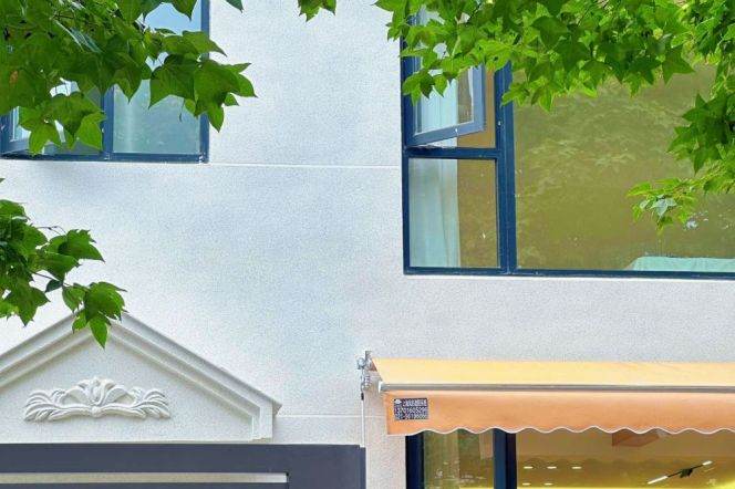 Spacious 5BR Villa with Green View