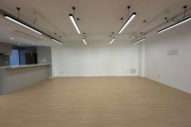 Spacious Studio Office in Jing'an