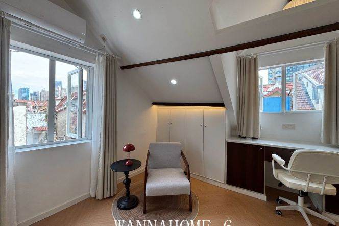 1BR Lane House near Middle Huaihai Rd Metro with Terrace (L1/L10/L12/L13)