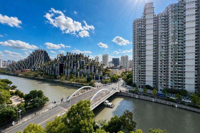 Spacious 3BR Apartment in Suzhou Creek North with Outstanding View (L3/L4)