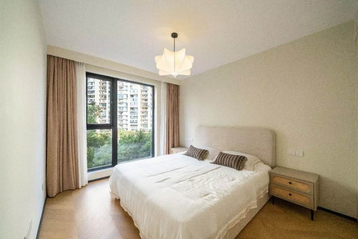 Housing image — Bedroom