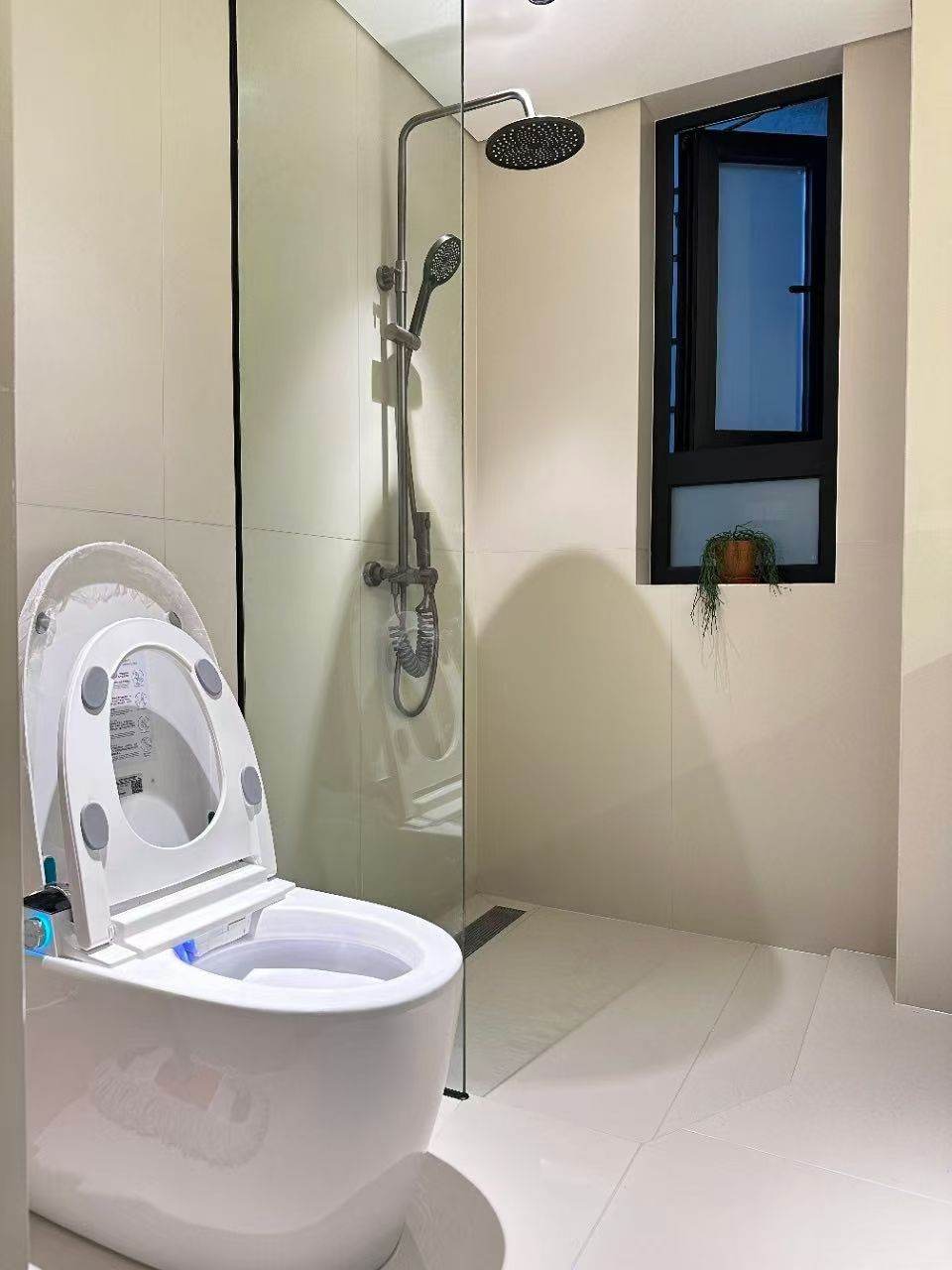 Housing image — Bathroom