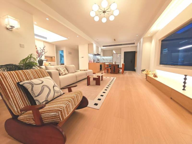 Housing image — Living Room