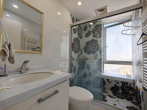 Housing image — Bathroom