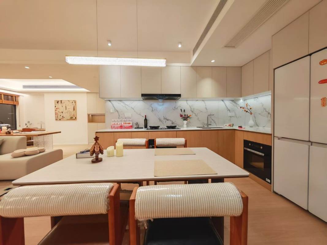 Housing image — Dining Area