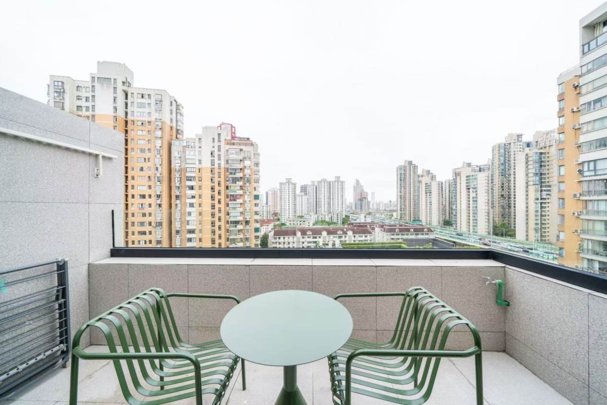 Housing image — Balcony
