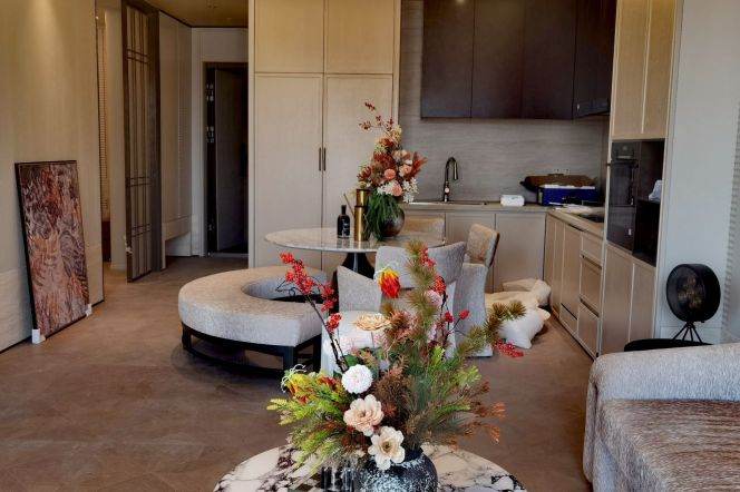 Spacious 2BR Apartment near East Nanjing Rd Metro (L2/L10)