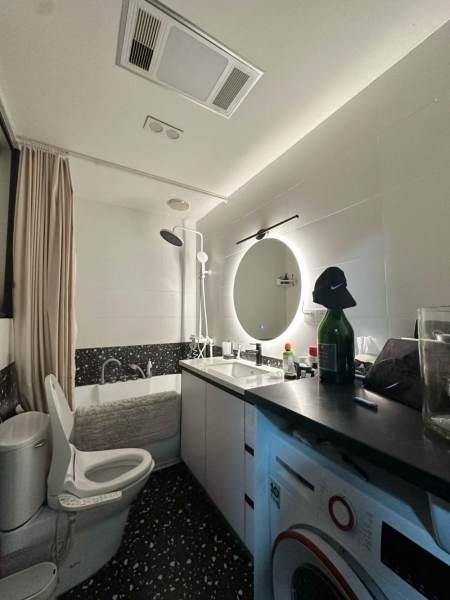 Housing image — Bathroom