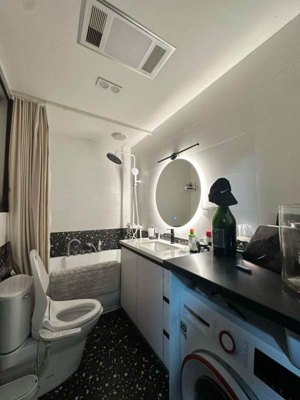 Housing image — Bathroom