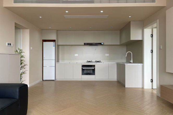 High-Floor Spacious 2BR Apartment in Jing'an with Outstanding View (L2/L11)