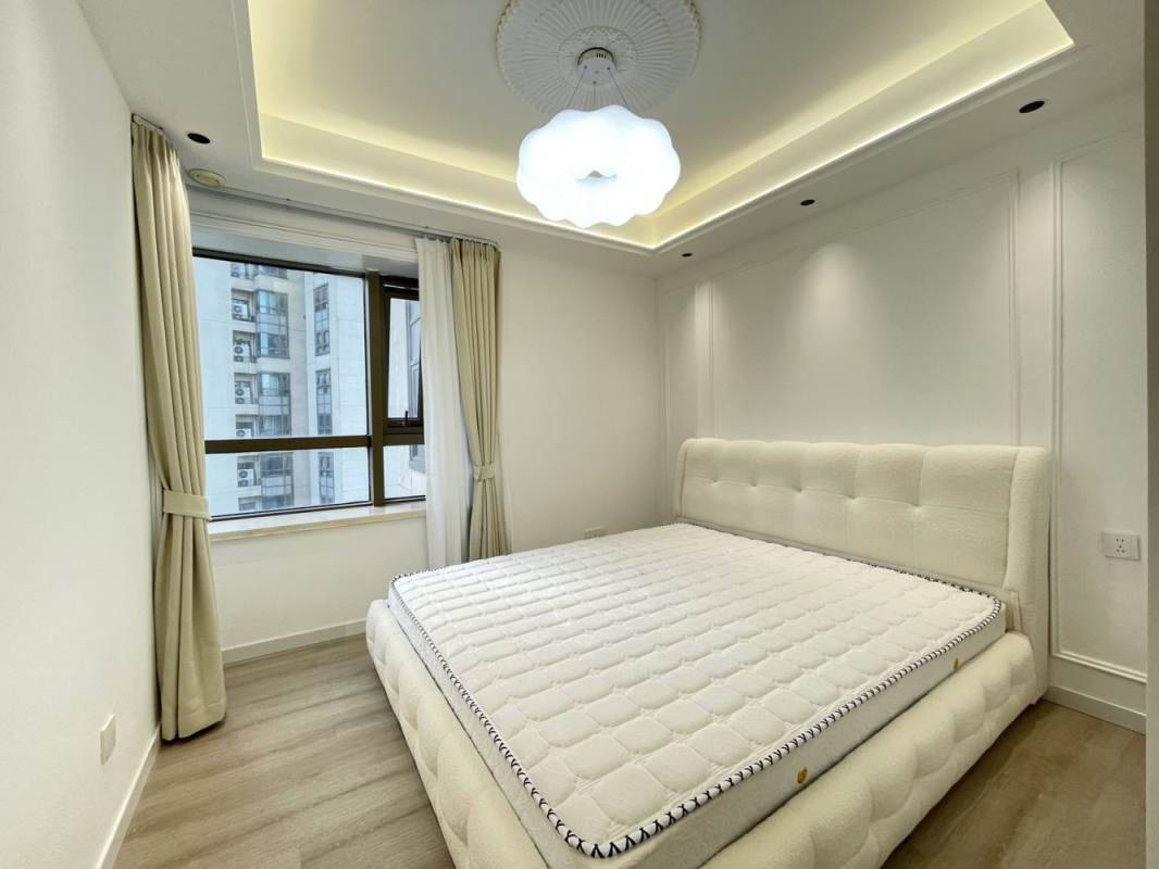 Housing image — Bedroom