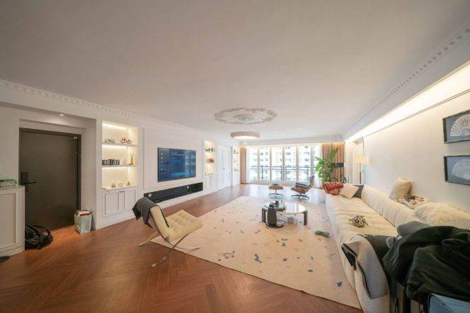 4BR Apartment near People's Square with Outstanding View (L1/L2/L8)