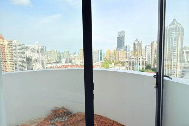 Spacious 1BR Apartment near Jiaotong University Metro (L10/L11)