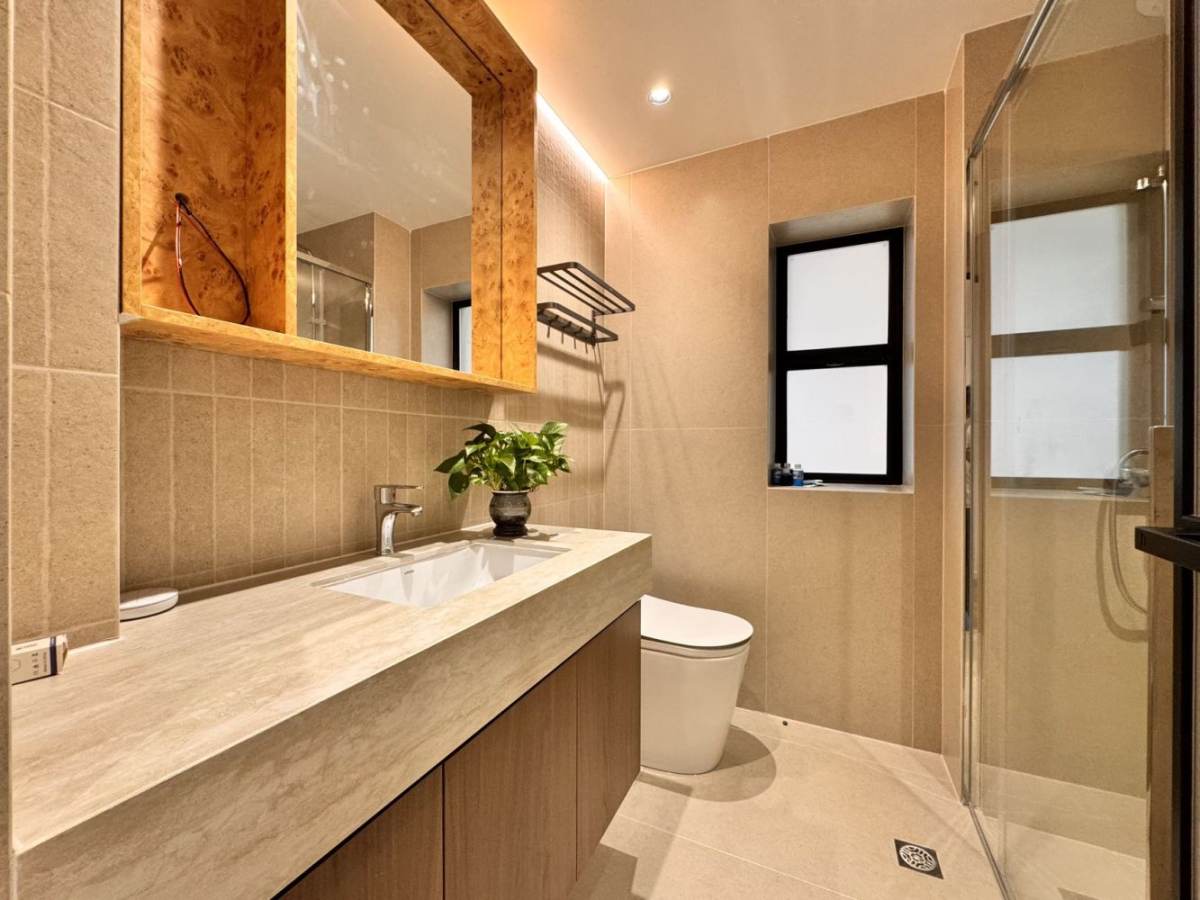 Housing image — Bathroom