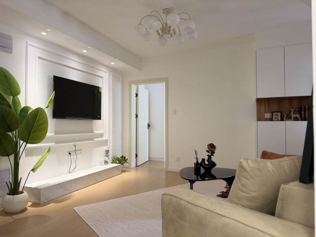 Housing image — Living Room