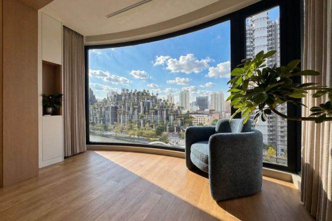 Spacious 3BR Apartment in Suzhou Creek North with Outstanding View (L3/L4)