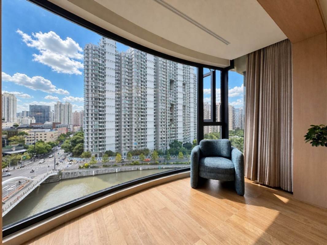 Housing image — Living Room