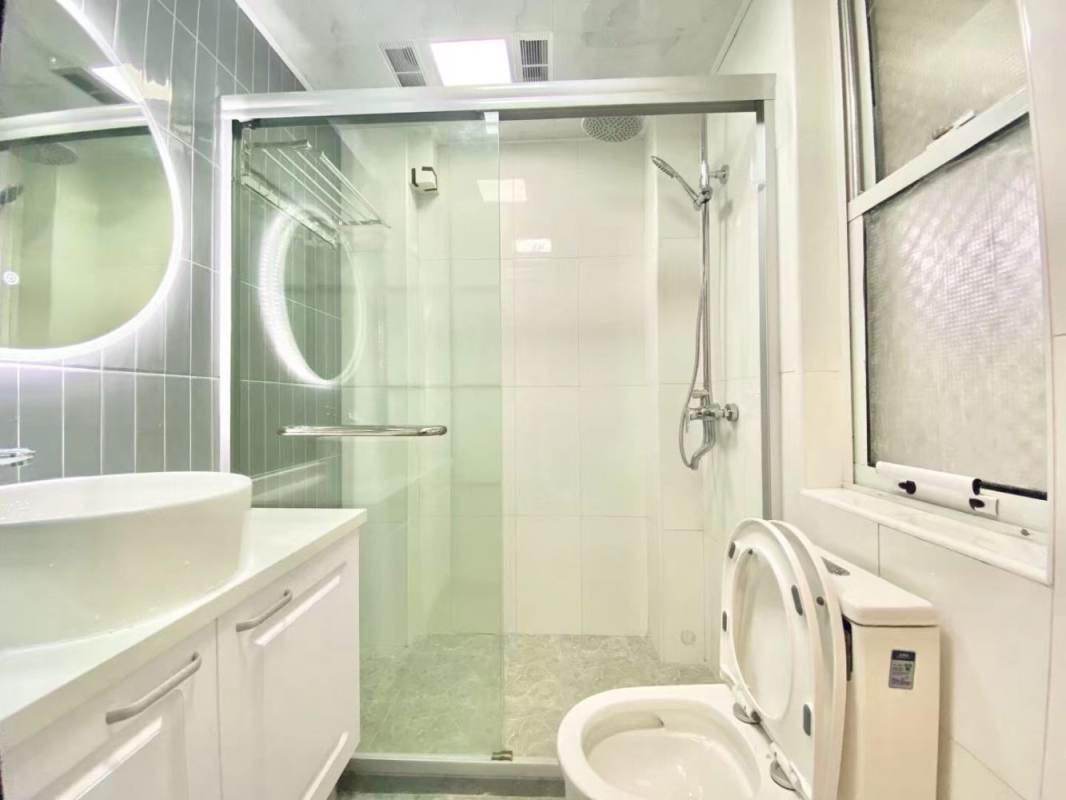 Housing image — Bathroom