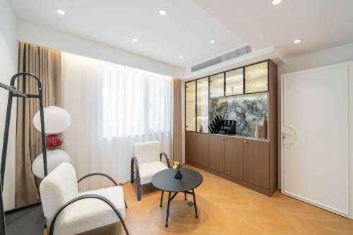 Housing image — Bedroom