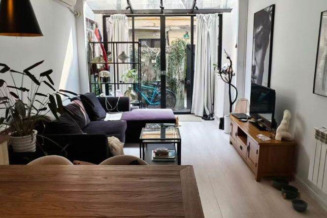 Spacious 2BR Lane House in Old Xuhui with Terrace