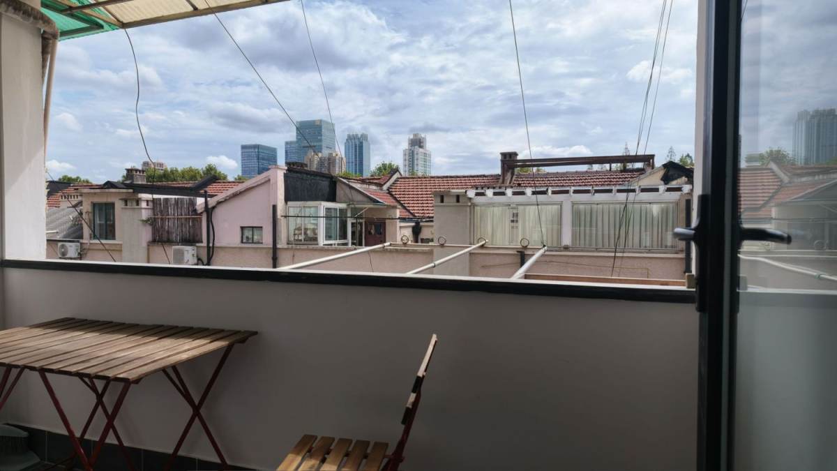 Housing image — Balcony