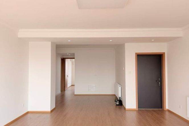 High-Ceiling 4BR Apartment with Outstanding View (L3/L4)
