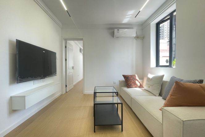 1BR Apartment near Jiangsu Rd Metro