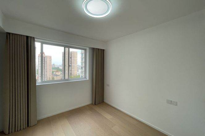 Spacious 2BR Apartment near Zhongshan Park