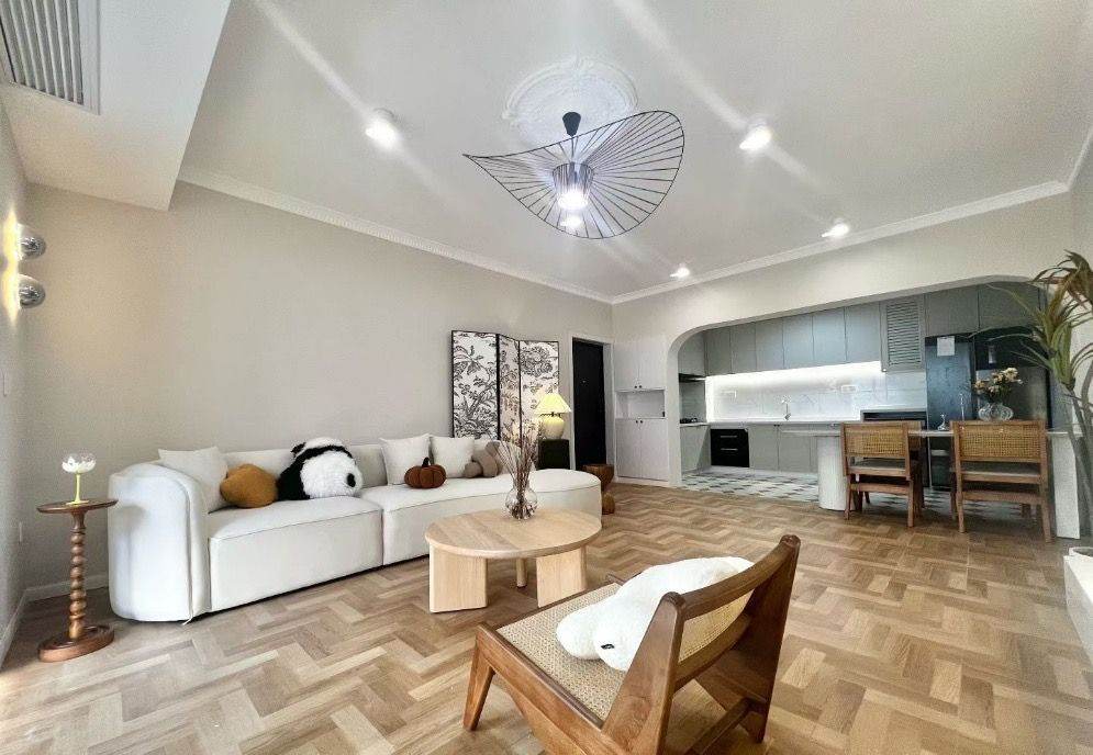 Housing image — Living Room