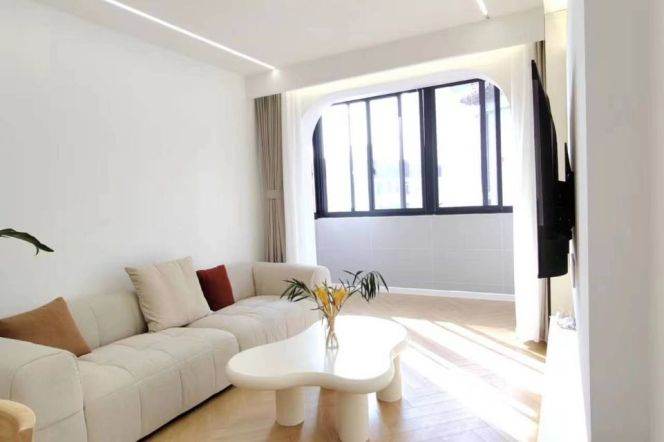 1BR Apartment in Xujiahui (L3/L4/L10)
