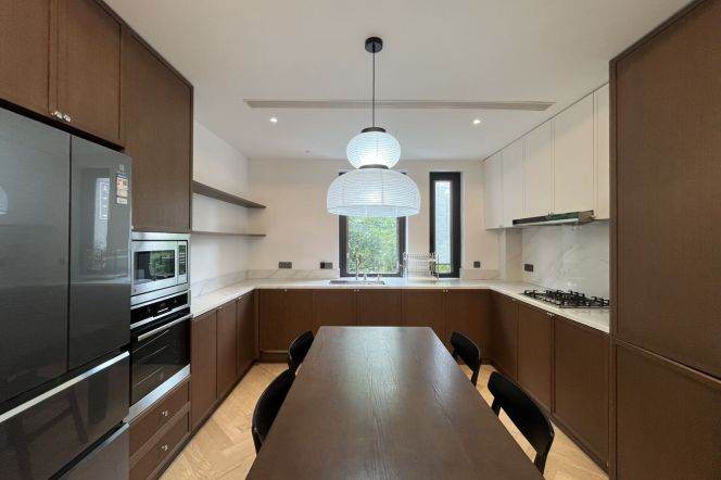 3BR Apartment in Old Xuhui (L10)