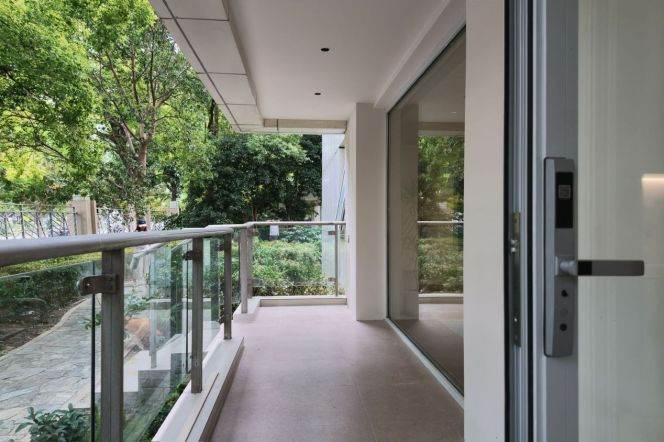 3BR Apartment near Dapuqiao Metro with Green View (L9/L12)