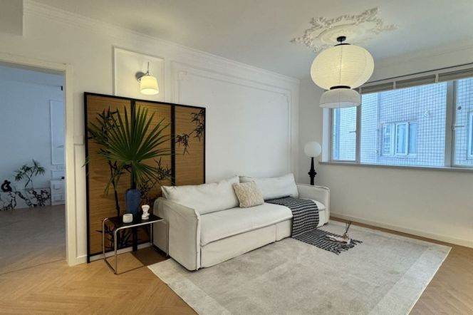 High-Floor 2BR Apartment at Bugao City (L9/L12)