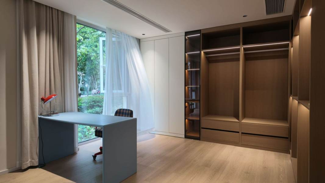 Housing image — Bedroom