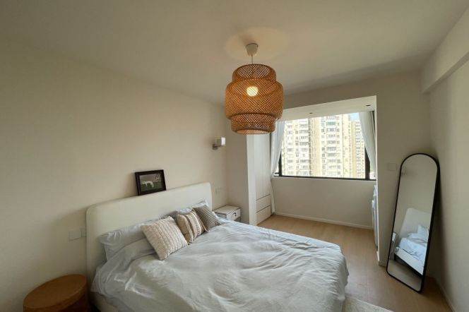 Spacious 1BR Apartment near Jiaotong University Metro with Outstanding View (L10/L11)